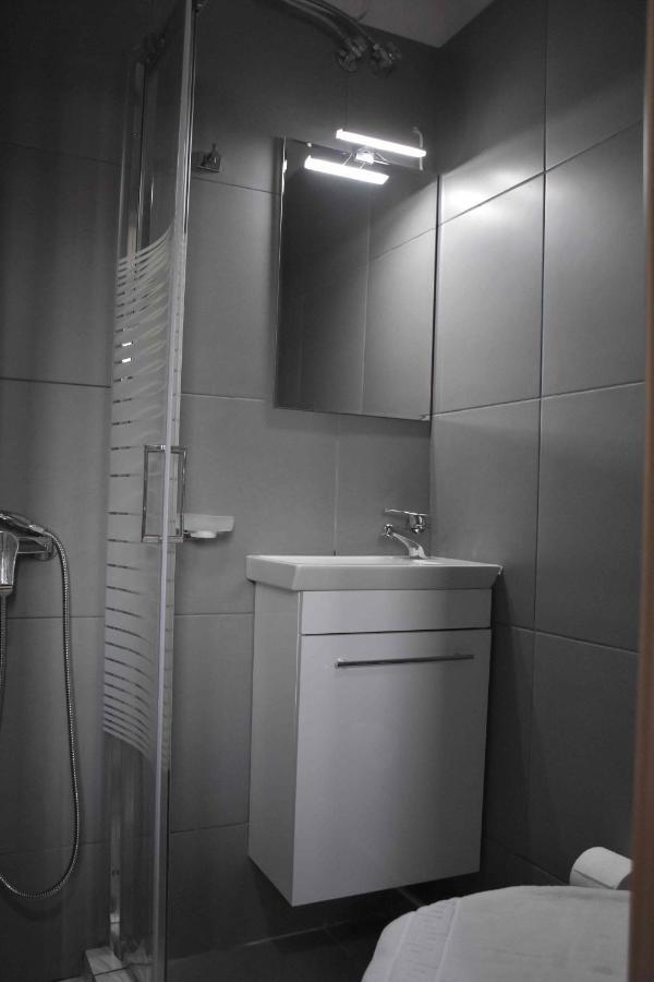 Avr Airport Deluxe Suites 4 Markópoulon Exteriér fotografie